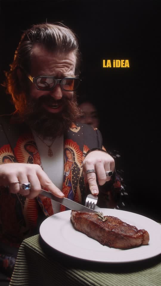 Fotograma de la microserie Va a quedar chin